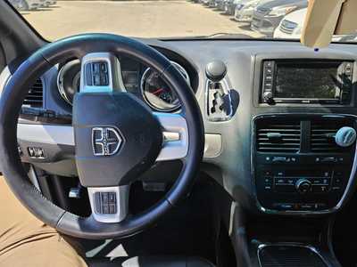 2016 Dodge Caravan, Grand, $6999. Photo 7