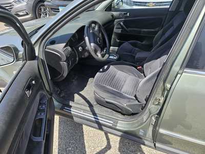 2003 Volkswagen Passat, $2999. Photo 2
