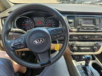 2016 Kia Sedona, $9999. Photo 8
