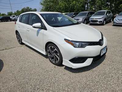 2017 Toyota Corolla, $9999. Photo 2