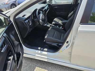 2017 Toyota Corolla, $9999. Photo 3