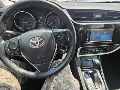 2017 Toyota Corolla, $9999. Photo 5