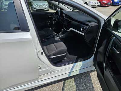 2017 Toyota Corolla, $9999. Photo 6