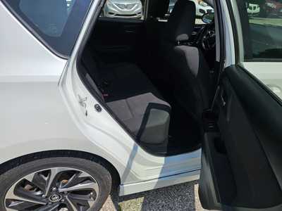 2017 Toyota Corolla, $9999. Photo 7