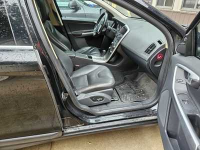 2011 Volvo XC60, $3999. Photo 5