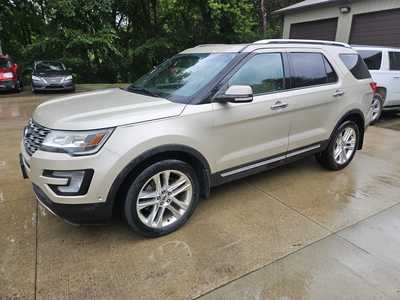 2017 Ford Explorer, $11999. Photo 2