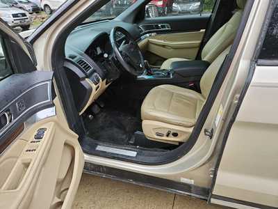 2017 Ford Explorer, $11999. Photo 3