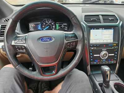 2017 Ford Explorer, $11999. Photo 6
