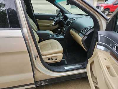 2017 Ford Explorer, $11999. Photo 7