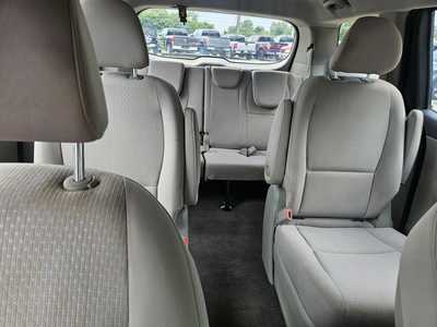 2016 Kia Sedona, $6999. Photo 4