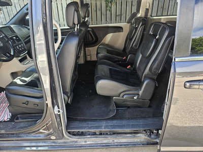 2018 Dodge Caravan, Grand, $4999. Photo 3