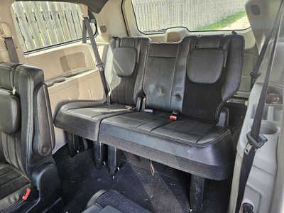 2018 Dodge Caravan, Grand, $4999. Photo 4