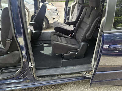2014 Dodge Caravan, Grand, $6999. Photo 5