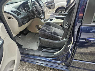 2014 Dodge Caravan, Grand, $6999. Photo 6