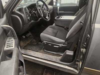 2008 Chevrolet 2500 Ext Cab, $19999. Photo 6