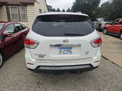 2014 Nissan Pathfinder, $8999. Photo 2