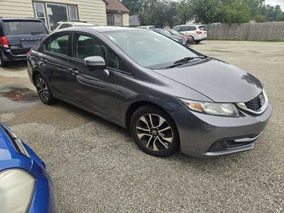 2015 Honda Civic, $9999. Photo 5