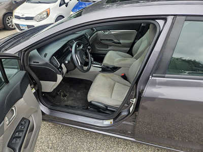 2015 Honda Civic, $9999. Photo 8