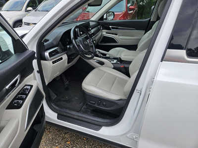 2020 Kia Telluride, $14999. Photo 9