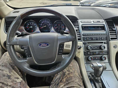 2011 Ford Taurus, $4999. Photo 3