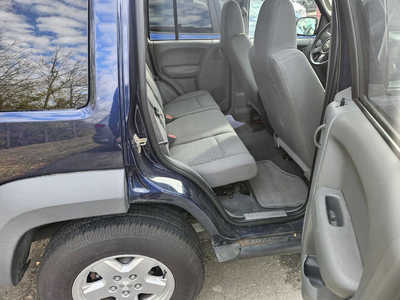 2007 Jeep Liberty, $2999. Photo 3
