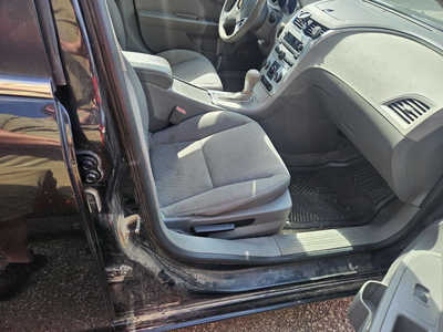 2011 Chevrolet Malibu, $2999. Photo 4
