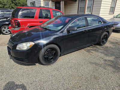 2011 Chevrolet Malibu, $2999. Photo 5