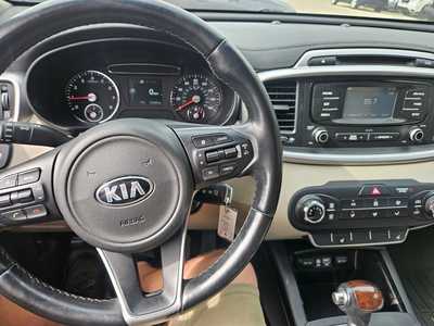 2016 Kia Sorento, $9999. Photo 8