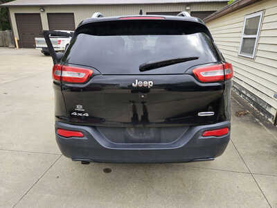 2015 Jeep Cherokee, $6999. Photo 6