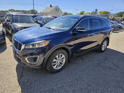 2016 Kia Sorento, $6999. Photo 5