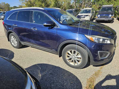 2016 Kia Sorento, $6999. Photo 6
