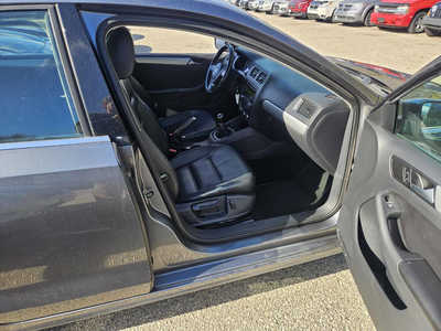2014 Volkswagen Jetta, $5999. Photo 4
