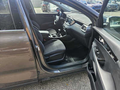 2019 Kia Sorento, $10999. Photo 2