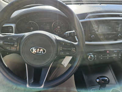 2016 Kia Sorento, $3999. Photo 4