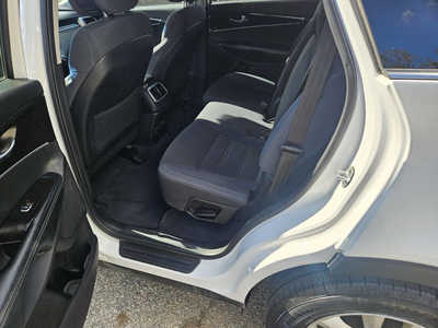 2016 Kia Sorento, $3999. Photo 5