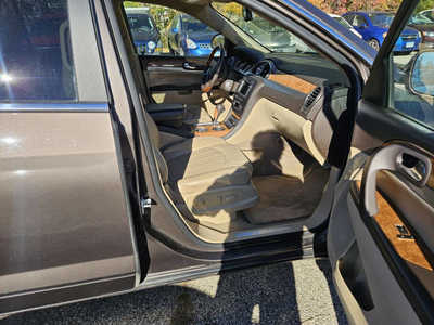 2010 Buick Enclave, $3999. Photo 6