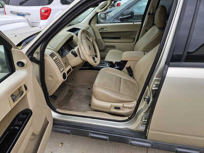 2010 Ford Escape, $3999. Photo 4