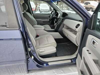 2013 Honda Pilot, $9999. Photo 5