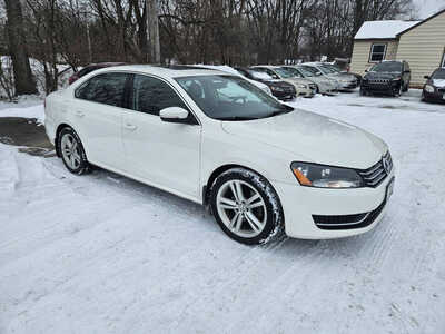 2015 Volkswagen Passat, $6999. Photo 4