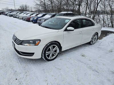 2015 Volkswagen Passat, $6999. Photo 5