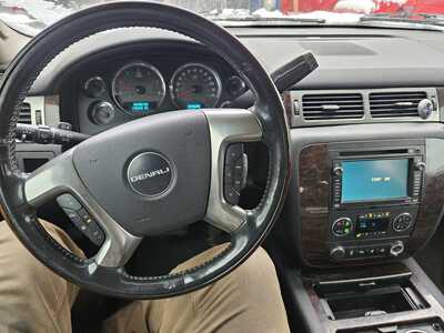 2007 GMC Yukon, $4999. Photo 2