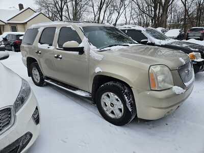 2007 GMC Yukon, $4999. Photo 4