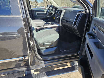 2018 RAM 2500 Crew Cab, $29999. Photo 3