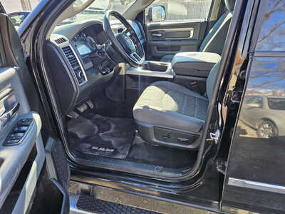 2018 RAM 2500 Crew Cab, $29999. Photo 5