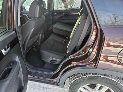 2015 Kia Sorento, $5999. Photo 5