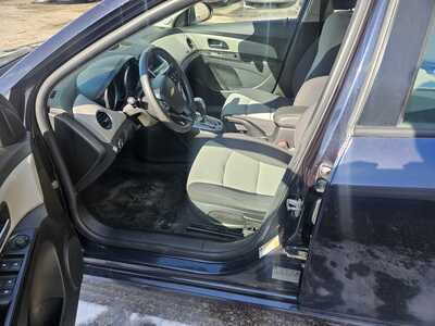 2014 Chevrolet Cruze, $5999. Photo 2
