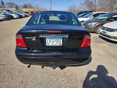 2007 Ford Focus, $1999. Photo 6
