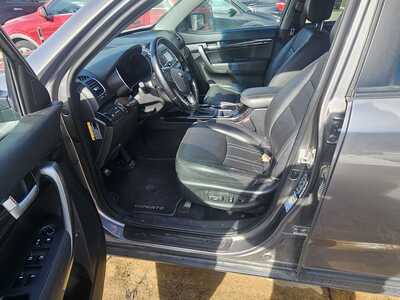 2015 Kia Sorento, $6999. Photo 5