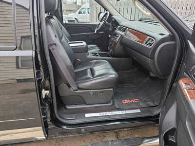 2011 Chevrolet 1500 Crew Cab, $6999. Photo 6