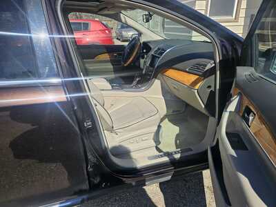 2013 Lincoln MKX, $4999. Photo 5